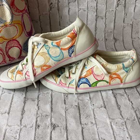 Coach (19023) Poppy Dream Glam Tote with matching shoes (size 8-1/2) - Picture 3 of 16